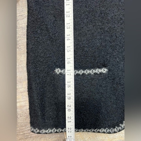 Vintage Karen Scott 100% Pure Wool Cardigan w Shoulder Pads Size Medium - Picture 8 of 11